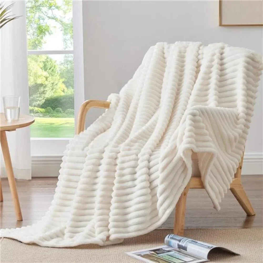 Fleece Throw Blanket for Couch - 300GSM Soft & Warm Fluffy Cream White Blanket